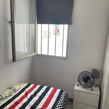 Pequena En Alquiler * Valência