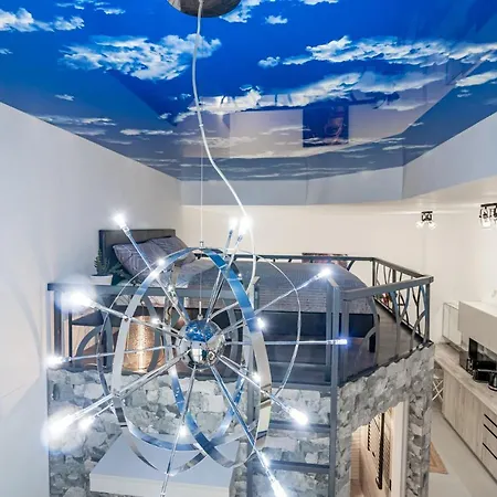 Exquisite With An Original Design * Valencia