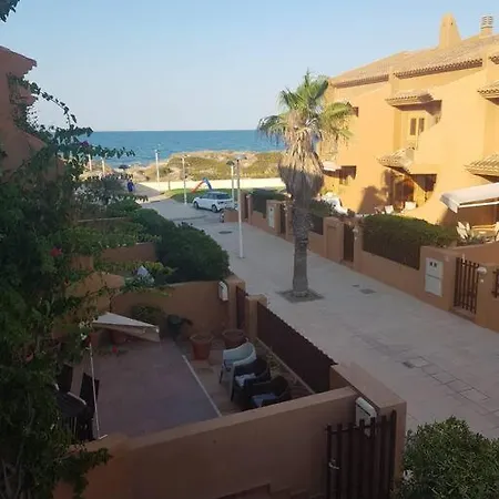 Adosado En La Playa De El Perellonet Con Piscina, Pista Tenis בית נופש ולנסיה