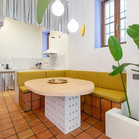 Apartup Market Square فالنسيا