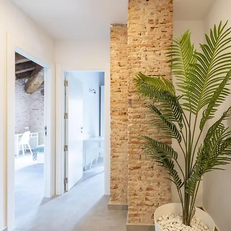 Residencia Universitaria Trinitarios Διαμέρισμα *