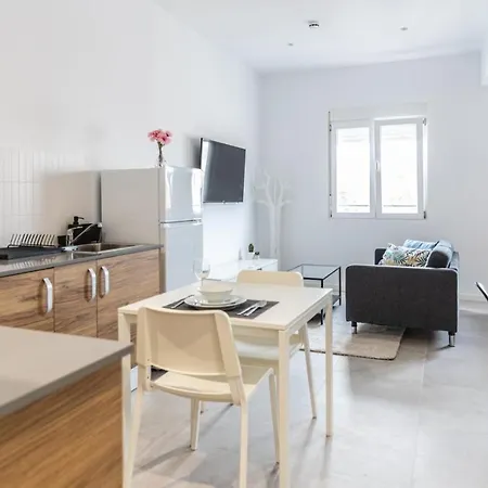 Apartamento Acogedor Estudio A Metros De La Playa, Con Zonas Comunes Y Terraza 3b