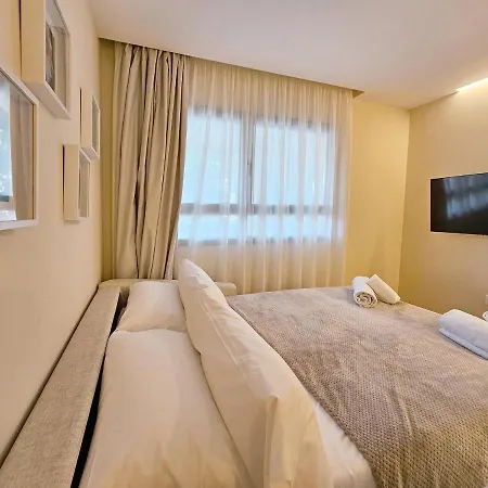 Ciencias U Apartman