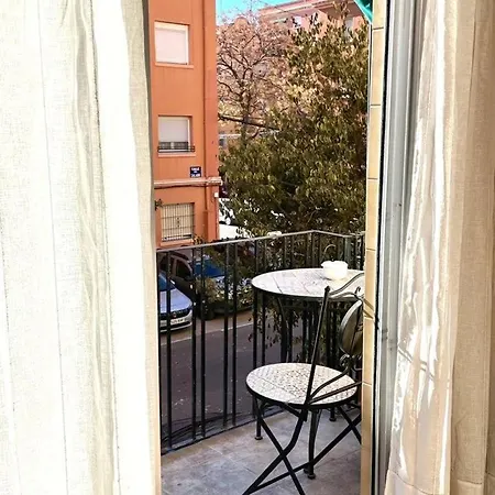 Comodo En Centro アパート