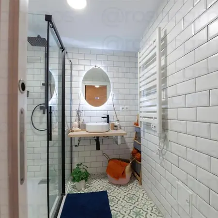 Appartement Rb - Urban Loft Retreat, Comfort & Good Location *