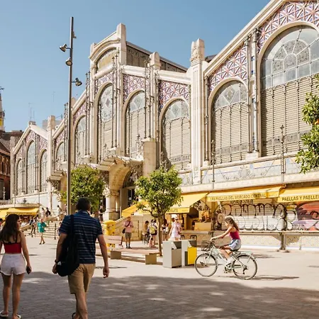 Cool Market Apartment