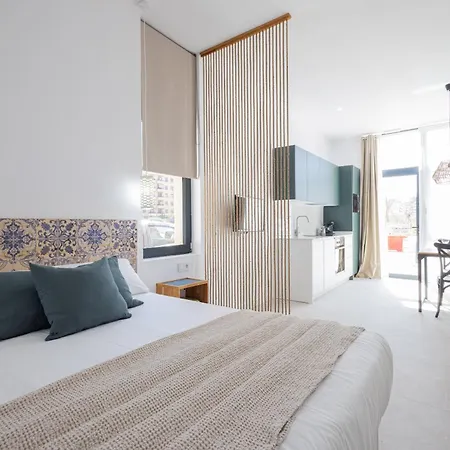 Apartman Florit Flats - Ceramic - 4 Guest - Ac Wifi - Near Sorolla Train Station