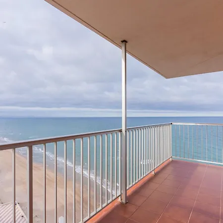 Apartment Ocean's Whisper: Les Palmeres Seaview Sanctuary Valencia