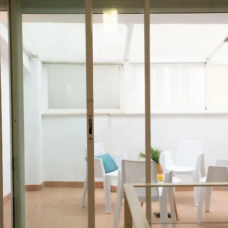 Apartment Singularstays Comedias Iv *