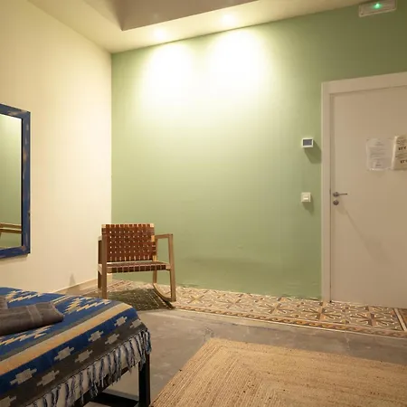 Bird House فالنسيا