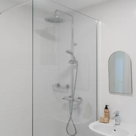Apartment Ocean's Whisper: Les Palmeres Seaview Sanctuary Valencia