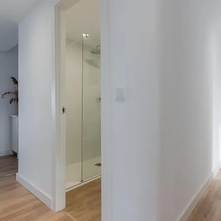 Apartment Ocean's Whisper: Les Palmeres Seaview Sanctuary