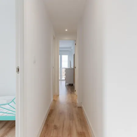 Apartment Ocean's Whisper: Les Palmeres Seaview Sanctuary