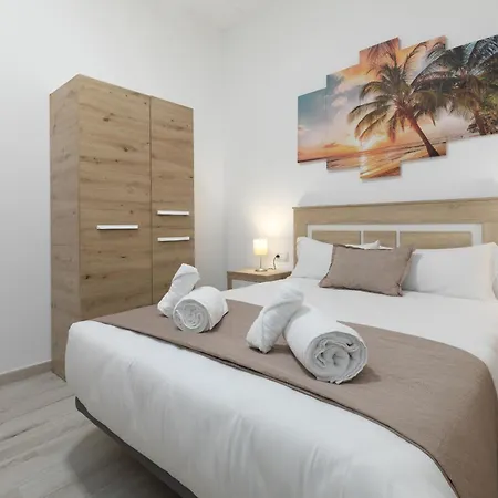 Malvarrosa Arenas Access Apartman *