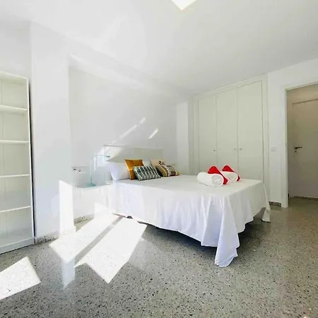 Daire Spacious & Bright Flat Near The *