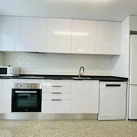 Daire Spacious & Bright Flat Near The