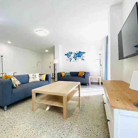 Spacious & Bright Flat Near The Valensiya