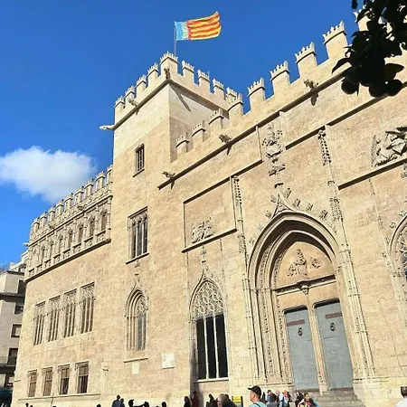 Mirador 1 Del Mercado - Con Bano Privado En El Centro De La Ciudad Vella *