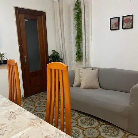 Homestay Well Located Shared