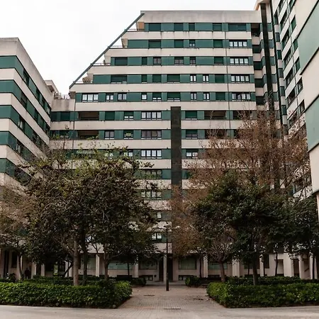 Artes Y Ciencias + Garaje + Netflix