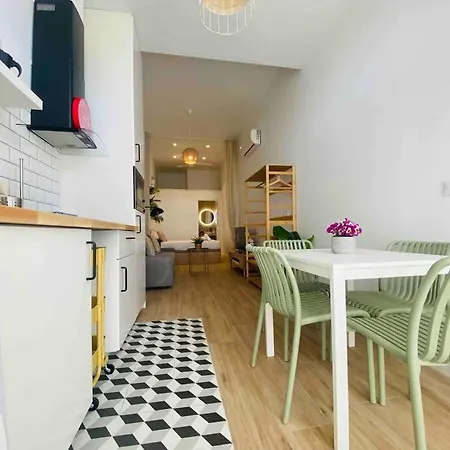 & Cozy Flat Close The Apartment *