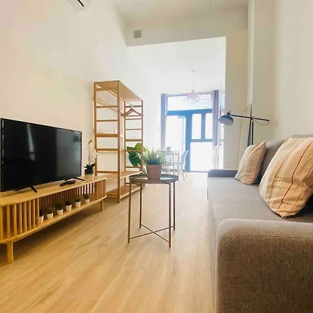 Apartment & Cozy Flat Close The *