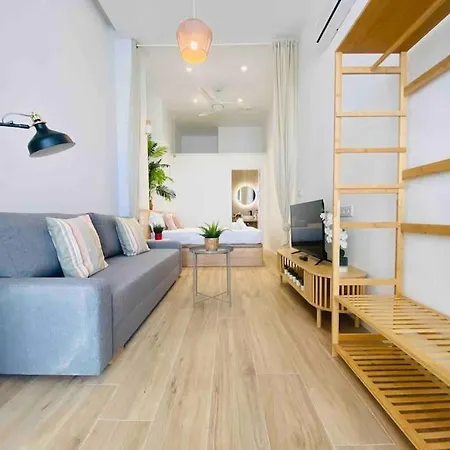 Apartment & Cozy Flat Close The *