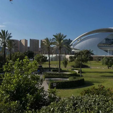Apartmán En Av. De Francia Y C.artes Y Ciencias Valencie