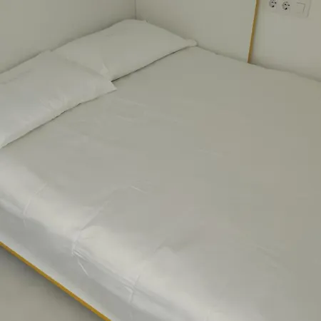 Apartment Carisan1 - 6 Min To Beach, Modern, Bright *