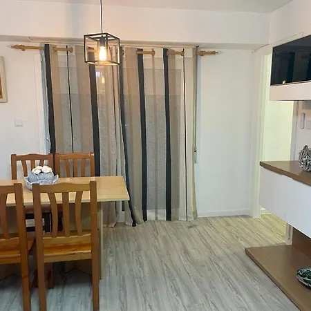 En Complejo Residencial Con Piscina Y Garaje Frente Al Mar Lägenhet *