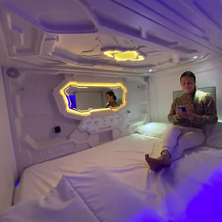 Kapselhotel Capsule Valencia
