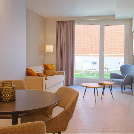 Voghe Premium Flats Aparthotel 4*