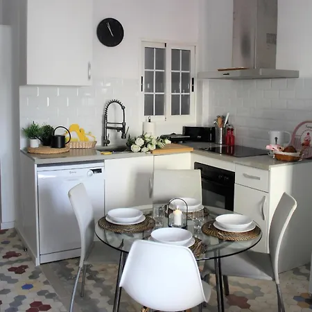 Piso Cerca Universidades Y De La Playa * Valencia