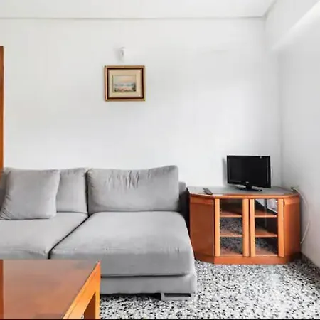 Private In Shared Workstay *