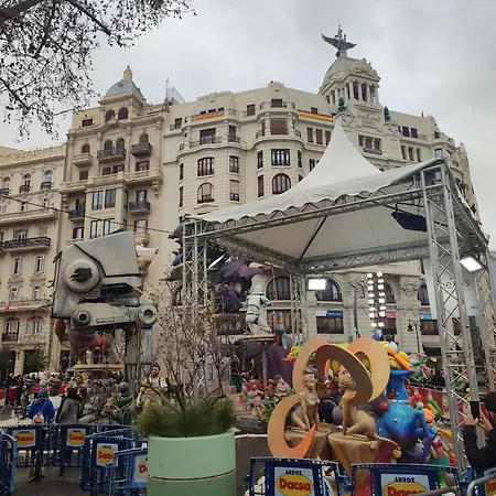 Arts & Sciences - Authentic Urban Parklife - Vlc Urban