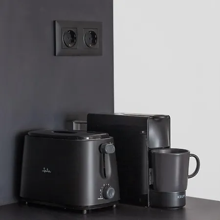 Vlc Host - Leones Apartman *