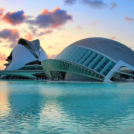 10 Pax, Ac, Wifi Gratis, Ciudad Artes Y Ciencias Daire Valensiya
