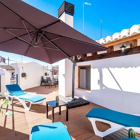 Lägenhet Spacious Penthouse With Massive Terrace