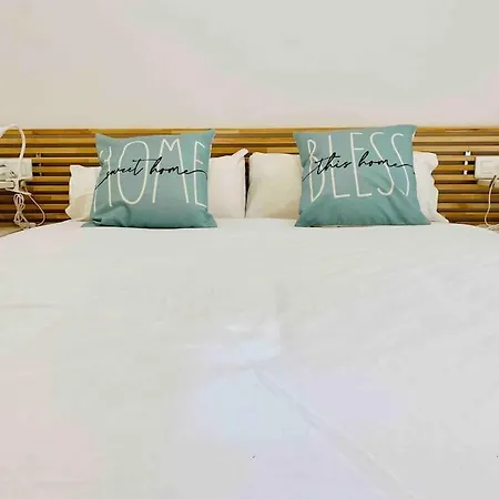 Apartment Stylish With Terrace On The Beachfrom *
