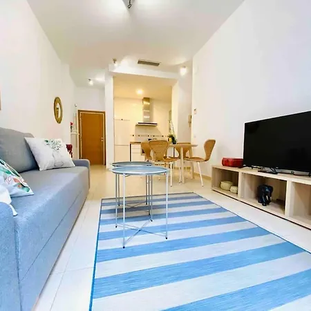 Apartment Stylish With Terrace On The Beachfrom *