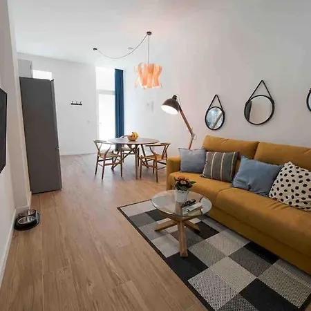 Chic Avec Terrasse, Lumineux Et Calme 1 Apartamento *