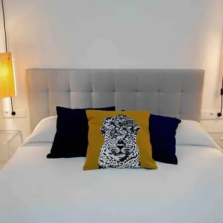 Chic Avec Terrasse, Lumineux Et Calme 1 Apartman