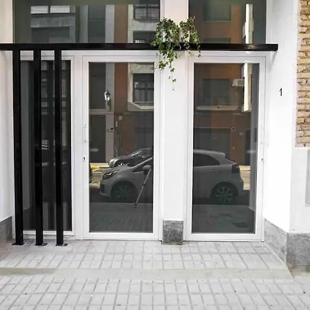 Chic Avec Terrasse, Lumineux Et Calme 1 Apartamento *