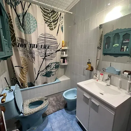 Quarto em Acomodações Particulares Habitacion Cerca A La Playa.