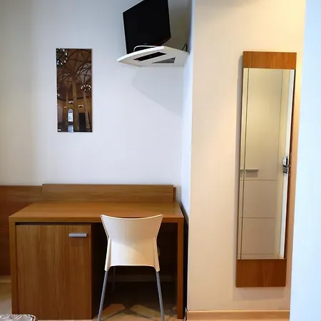 בית הארחה Penalty *