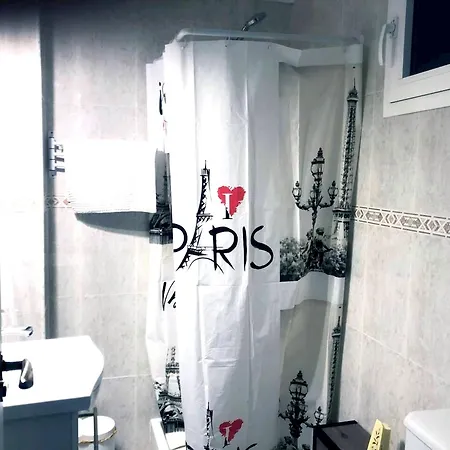 3 Bedrooms With Wifi At 5 Km Away From The Apartment
