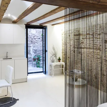 Апартаменты Downtown *