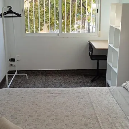 Y Suite. Upv, Uv Y Playa Gasthof *