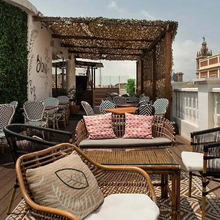 Blanq Carmen Otel 3*