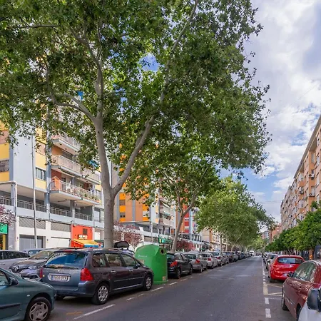 Junto Al Oceanografic *